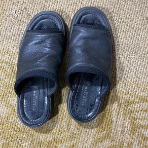 Kenneth Cole sandals